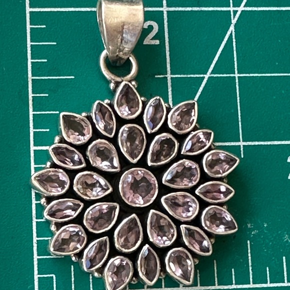 Amethyst flower statement 925 sterling silver pendant - Picture 5 of 9